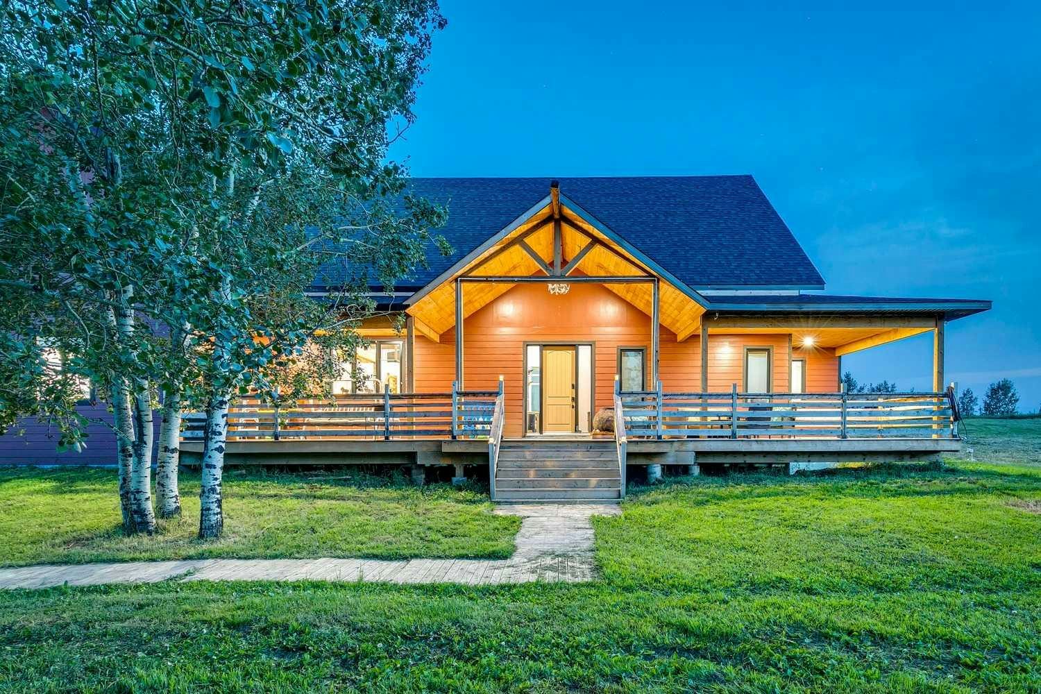 32183 552 Highway E, Foothills County, AB, T1S 4Z1