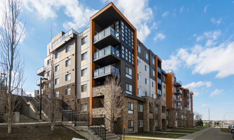 115-10 Kincora Glen Park NW