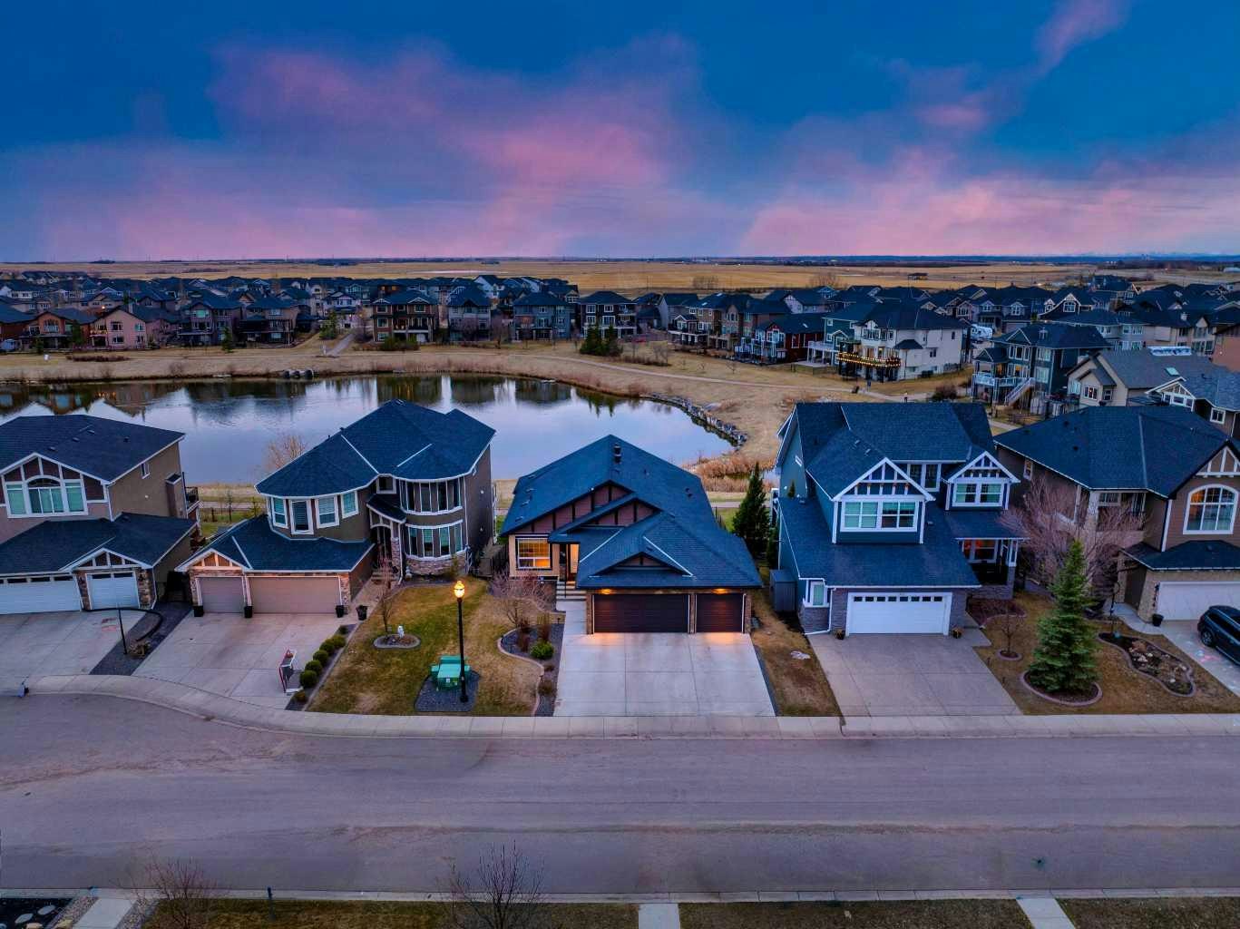 136 Rainbow Falls Glen, Chestermere, AB, T1X 0S5 - 2