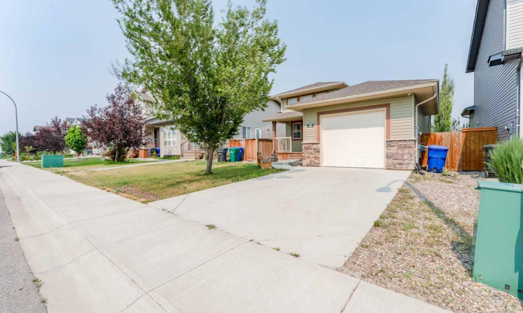 352 Crocus Terrace W