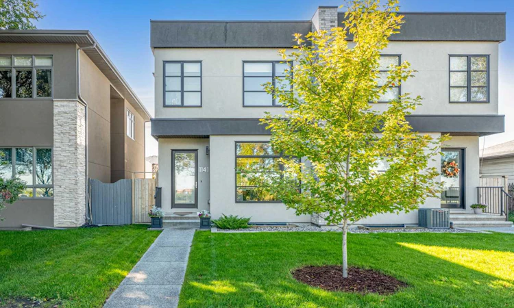 1141 Renfrew Drive NE
