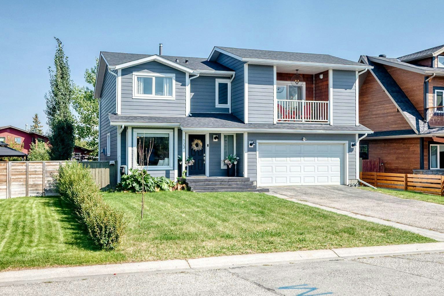 123 Glenhill Drive, Cochrane, AB, T4C 0C6
