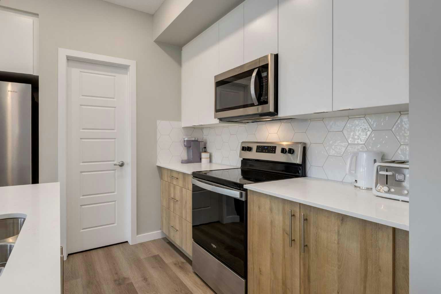 201-1605 17st Street SE, Calgary, AB, T2G 2L7 - 3