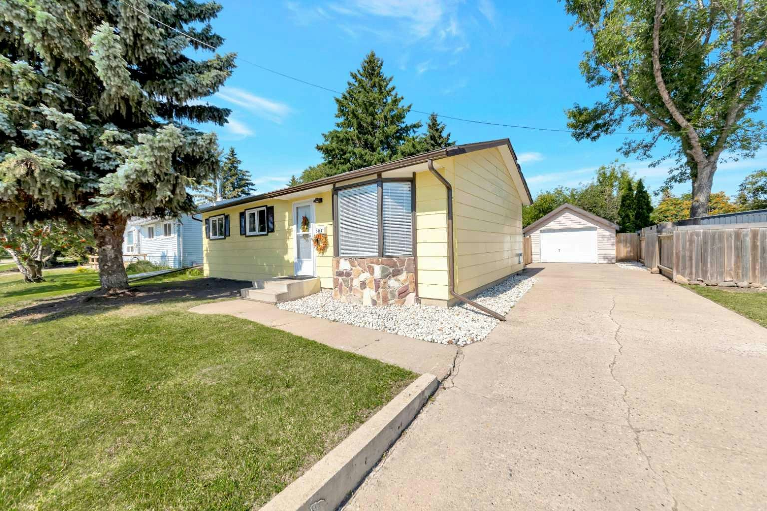 5104 31 Street, Lloydminster City West, AB, T9V 1E3