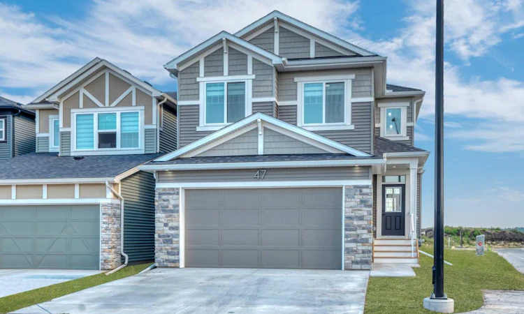 47 Legacy Glen Heights SE