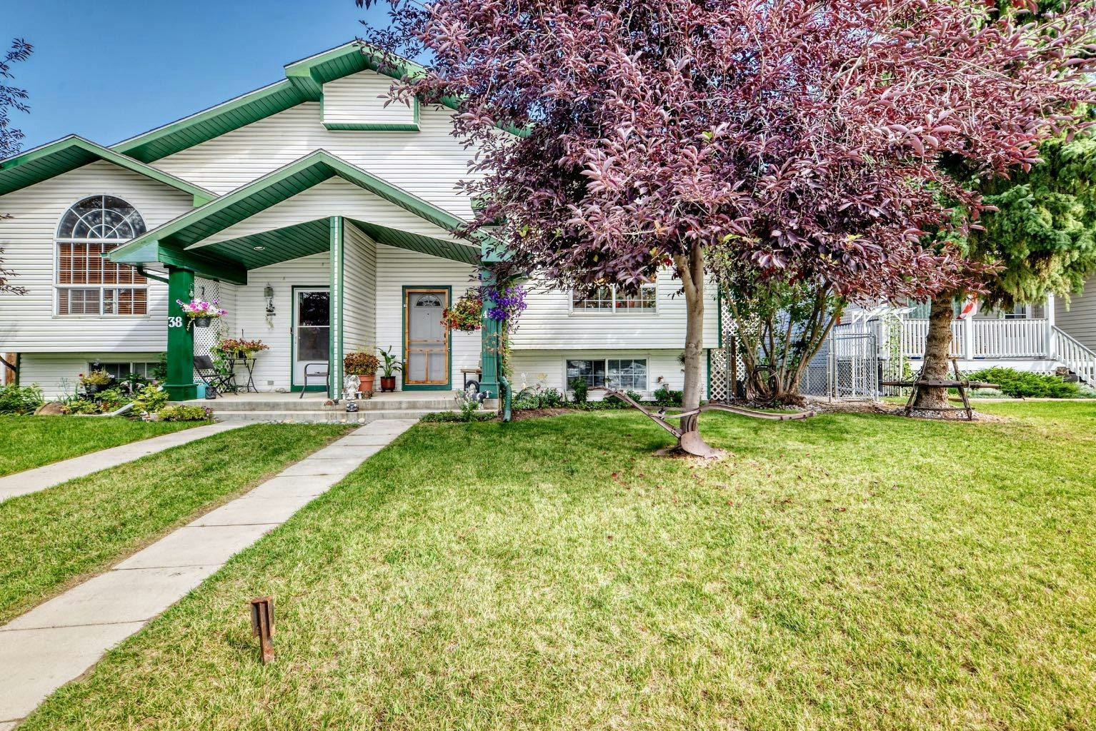 40 Green Meadow Crescent, Strathmore, AB, T1P 1H4