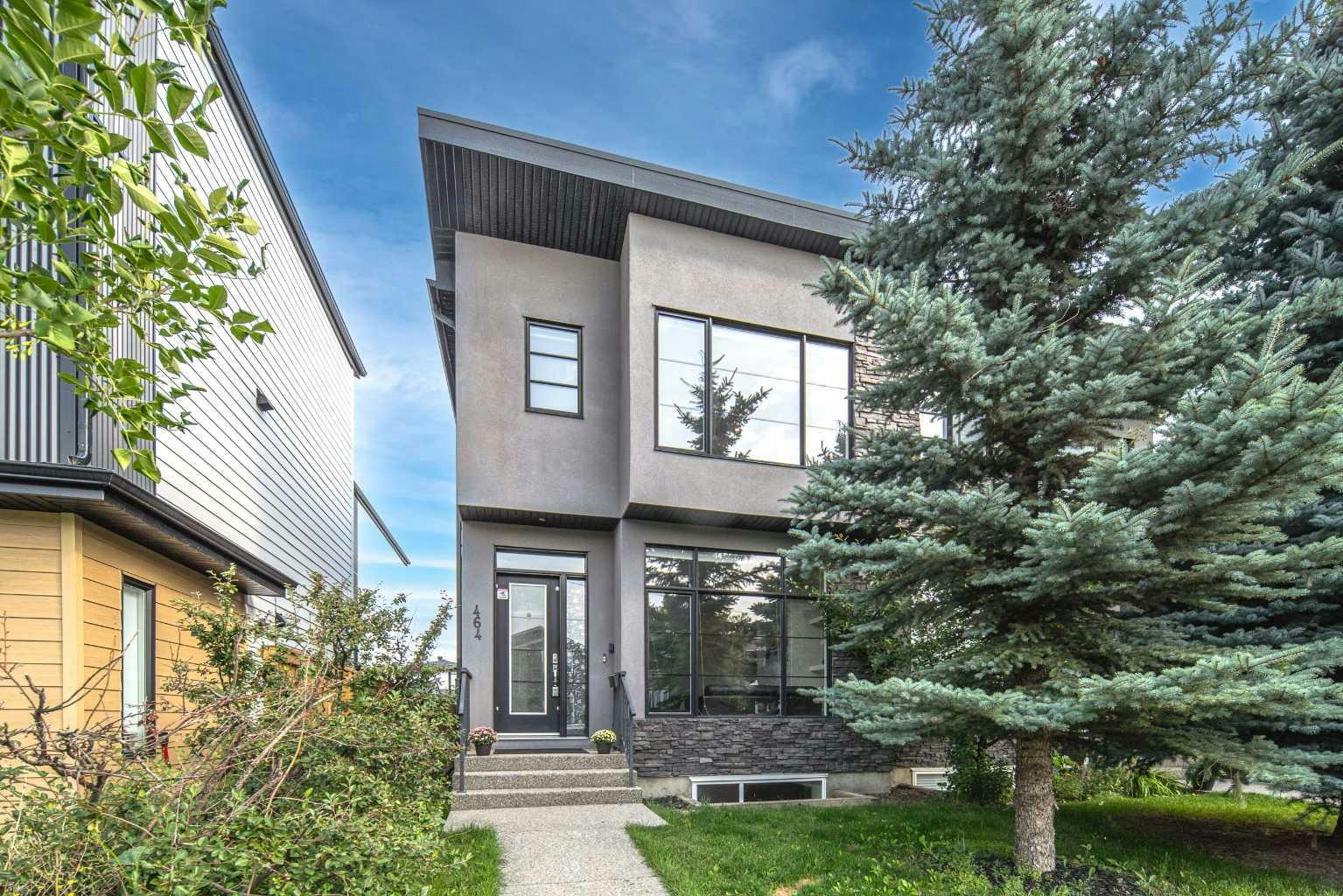 464 29 Avenue NW, Calgary, AB, T2M 4W4