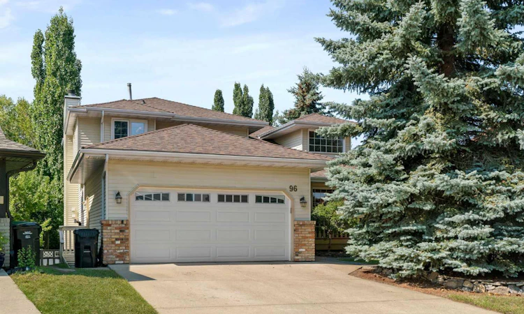 96 Scenic Hill Close NW