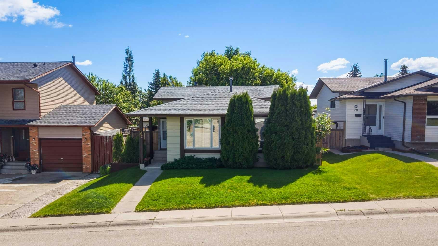 32 Beddington Rise NE, Calgary, AB, T3K 1N2