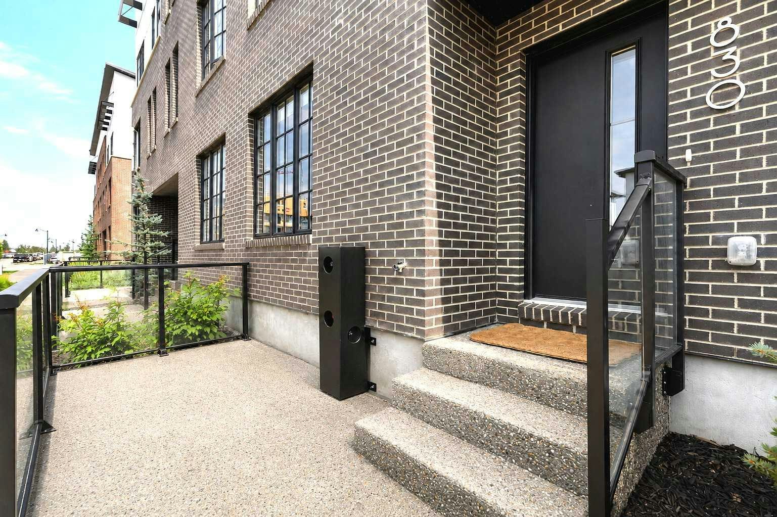 830 81 Street SW, Calgary, AB, T3H 6H9
