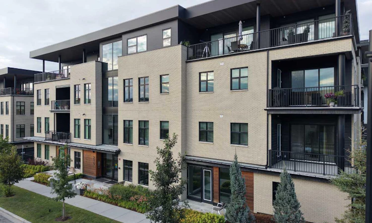 203-275 Lebel Crescent NW