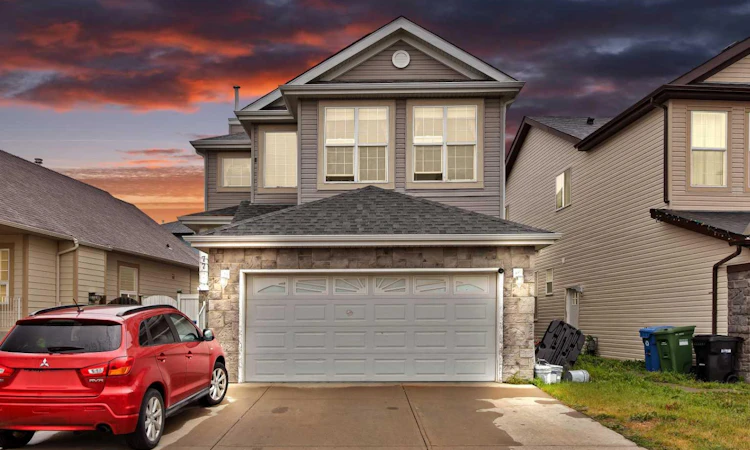 77 Saddleland Drive NE