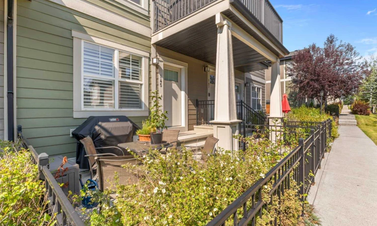 145 Cranford Walk SE
