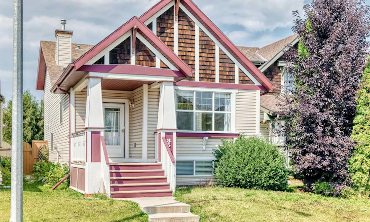 352 Copperfield Gardens SE
