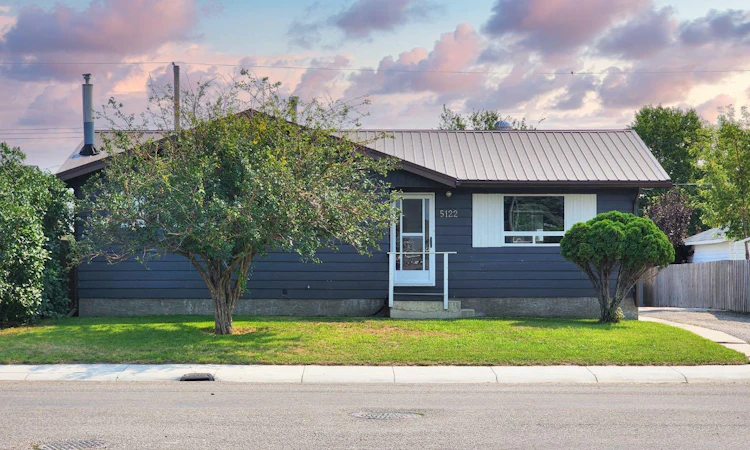 5122 5th Street W