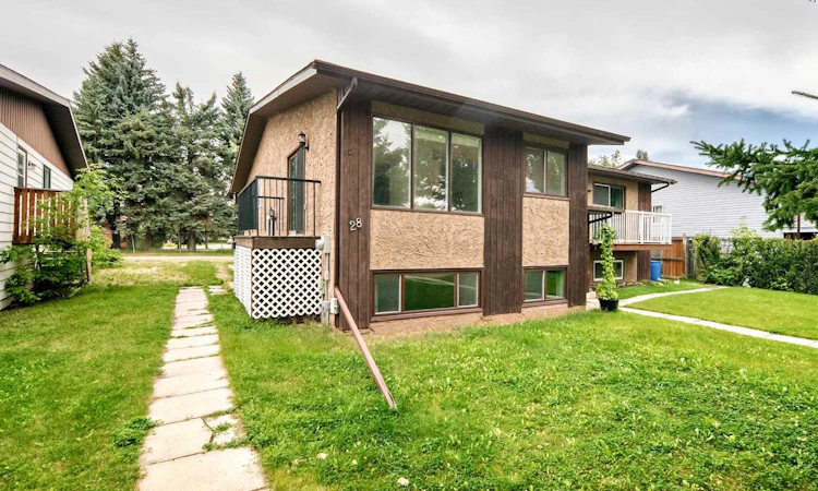 28 Woodland Drive