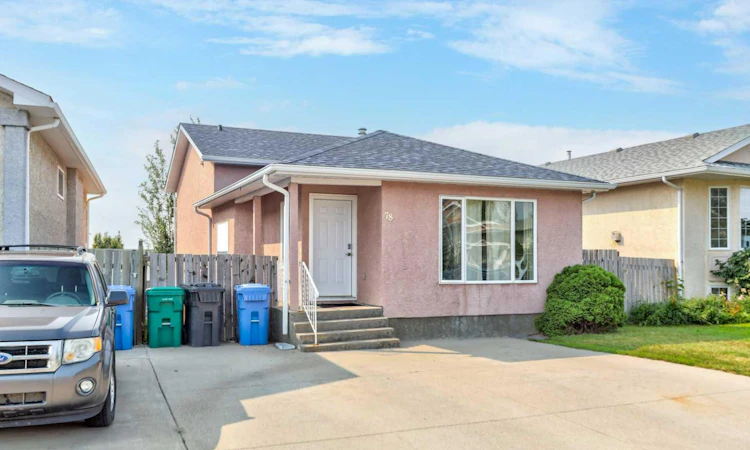 78 Chilcotin Road W