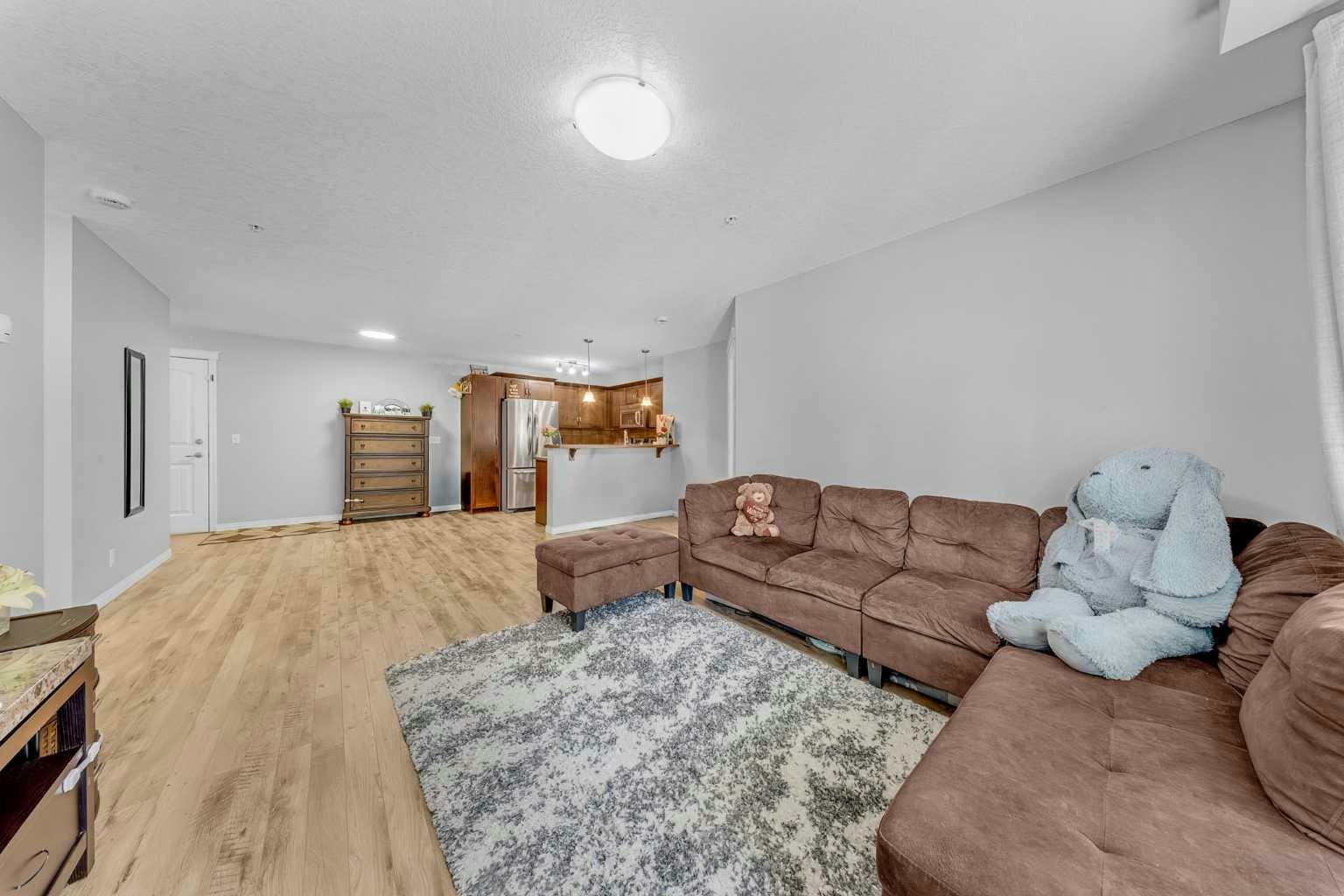 3206-10 Country Village Park, Calgary, AB, T3K 0W5
