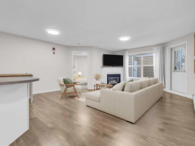 118-6800 Hunterview Drive NW - 2