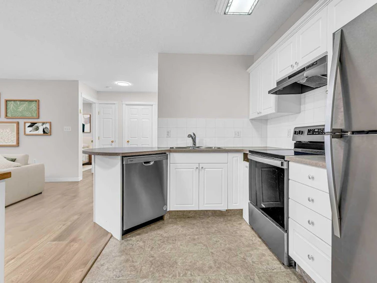 118-6800 Hunterview Drive NW, Calgary, AB, T2K 6K5 - 12