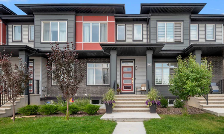 250 Carrington Gate NW