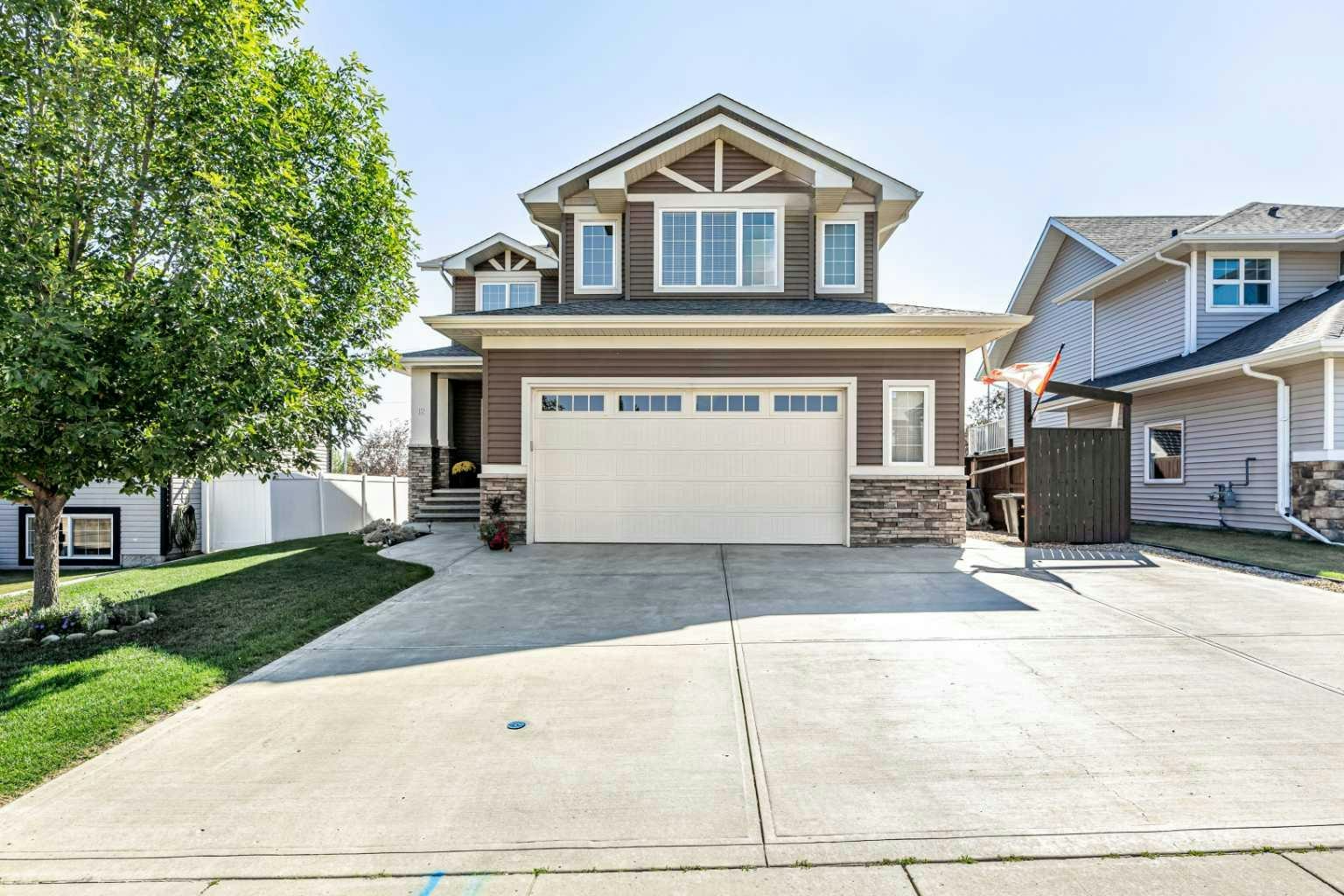 12 Edina Close, Lacombe, AB, T4L 0G2
