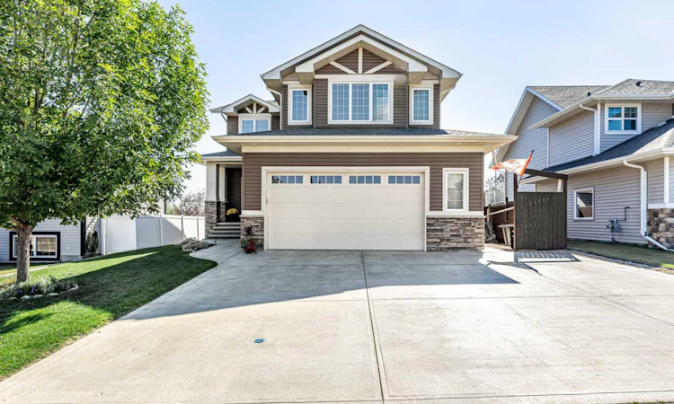 12 Edina Close