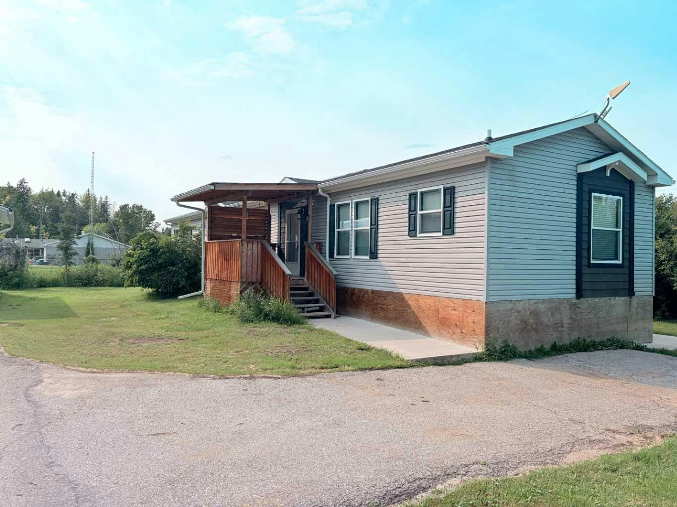 10 2 Street W, Big Lakes County, AB, T0G 0X0