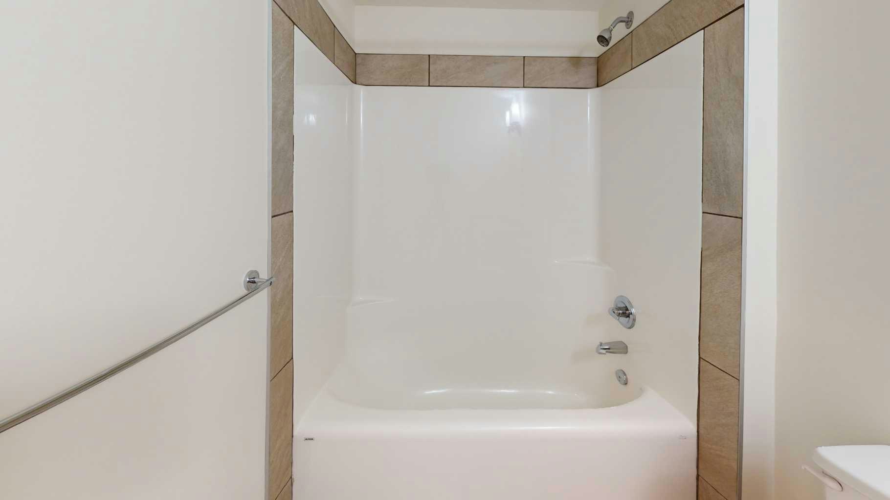 202-10101 101 Avenue, Grande Prairie, AB, T8V 0Y4 - 9