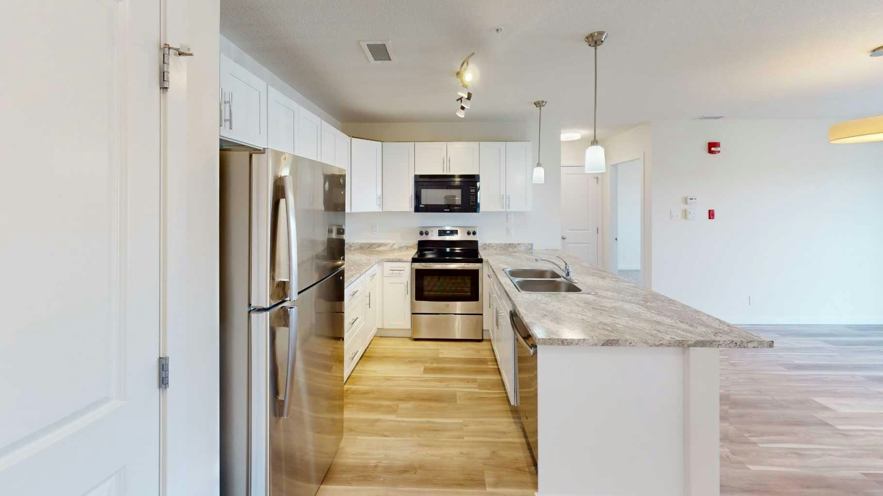 202-10101 101 Avenue, Grande Prairie, AB, T8V 0Y4 - 2