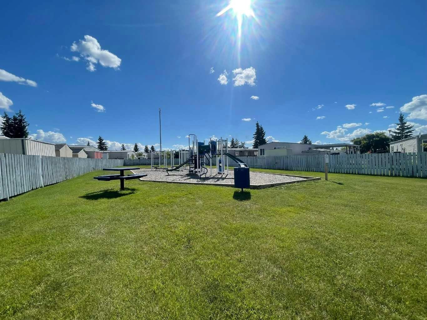 5308 57 Street, Lloydminster City West, AB, T9V 2A3 - 9