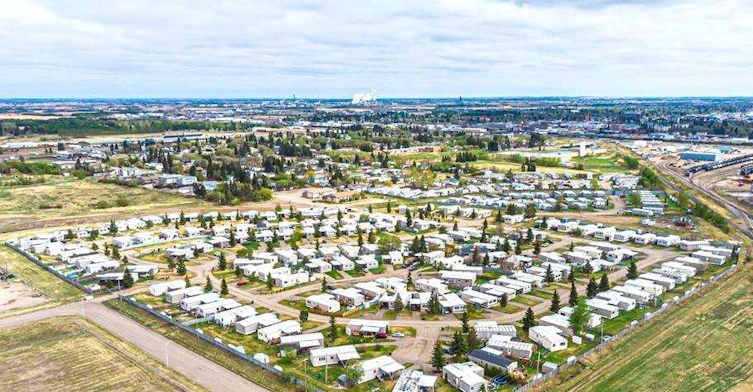 5308 57 Street, Lloydminster City West, AB, T9V 2A3 - 3