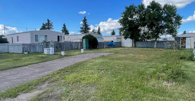5308 57 Street, Lloydminster City West, AB, T9V 2A3 - 6