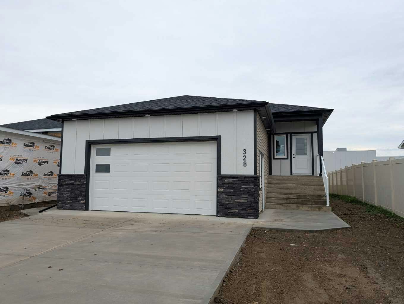 328 Somerside Road SE, Medicine Hat, AB, T1B 0R2