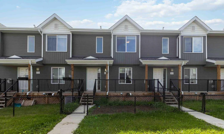 44-401 Athabasca Avenue