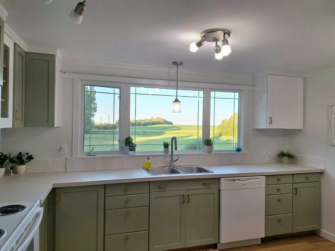 27-38126 Range Road 283, Red Deer County, AB, T4S 2B4
