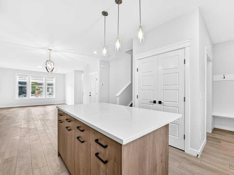113 Veranda Boulevard SW, Calgary, AB, T2Y 0X2 - 9