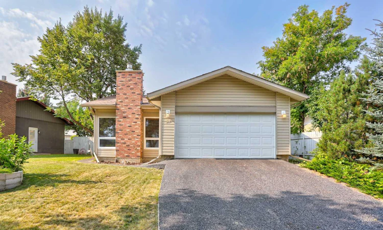 94 Meadowlark Boulevard