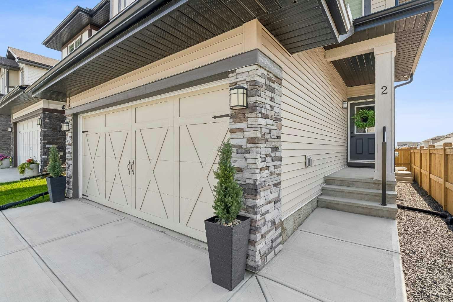 2 Belgian Court, Cochrane, AB, T4C 3H5