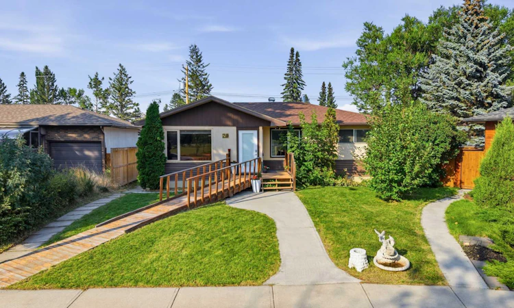 20 Rossburn Crescent SW