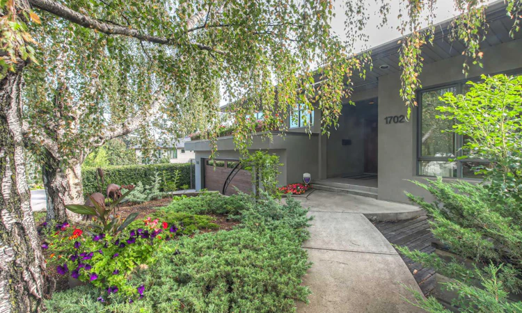 1702 24 Street SW