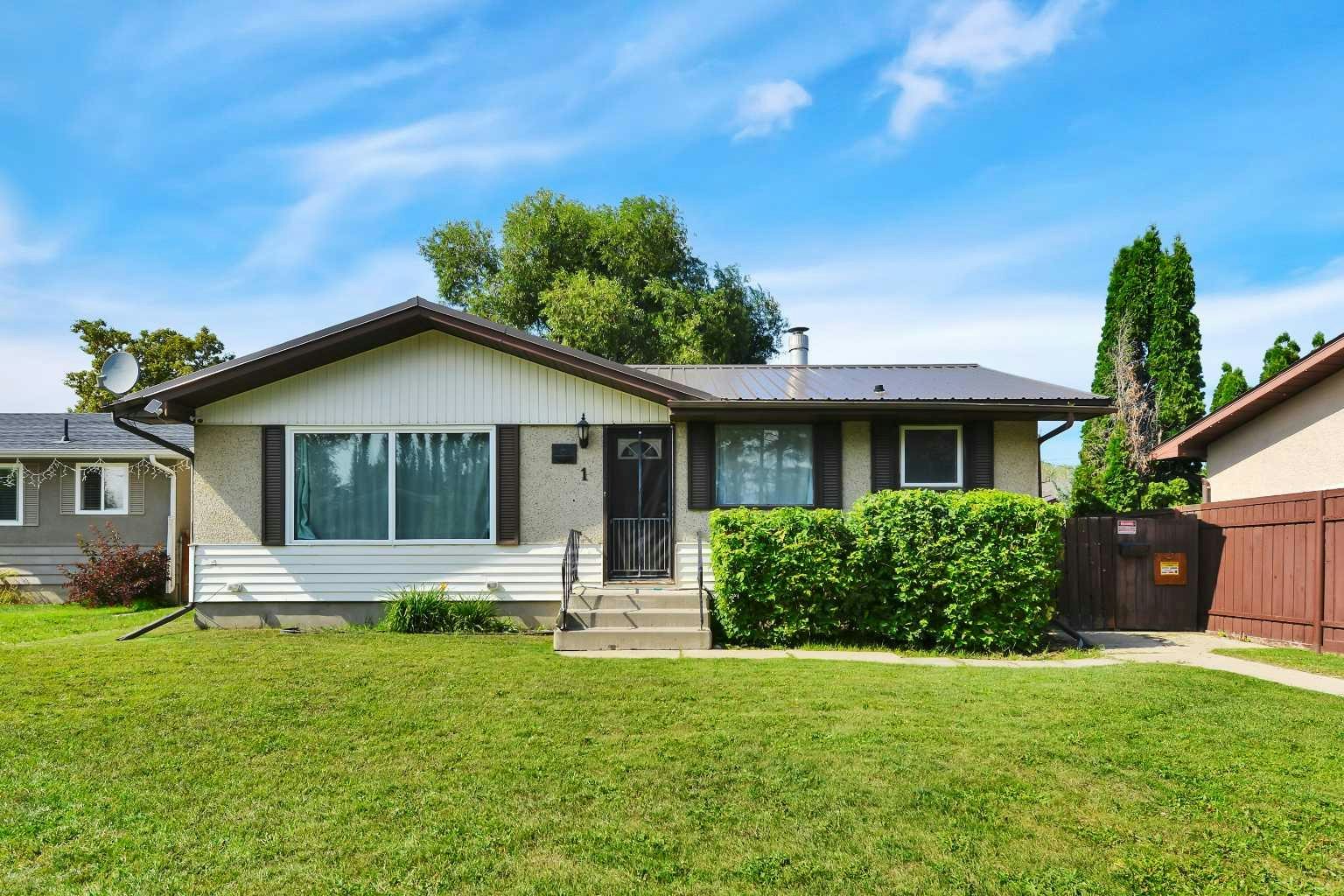 1 Forest Close, Red Deer, AB, T4N 4Z7