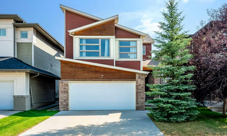 232 Walden Heights SE