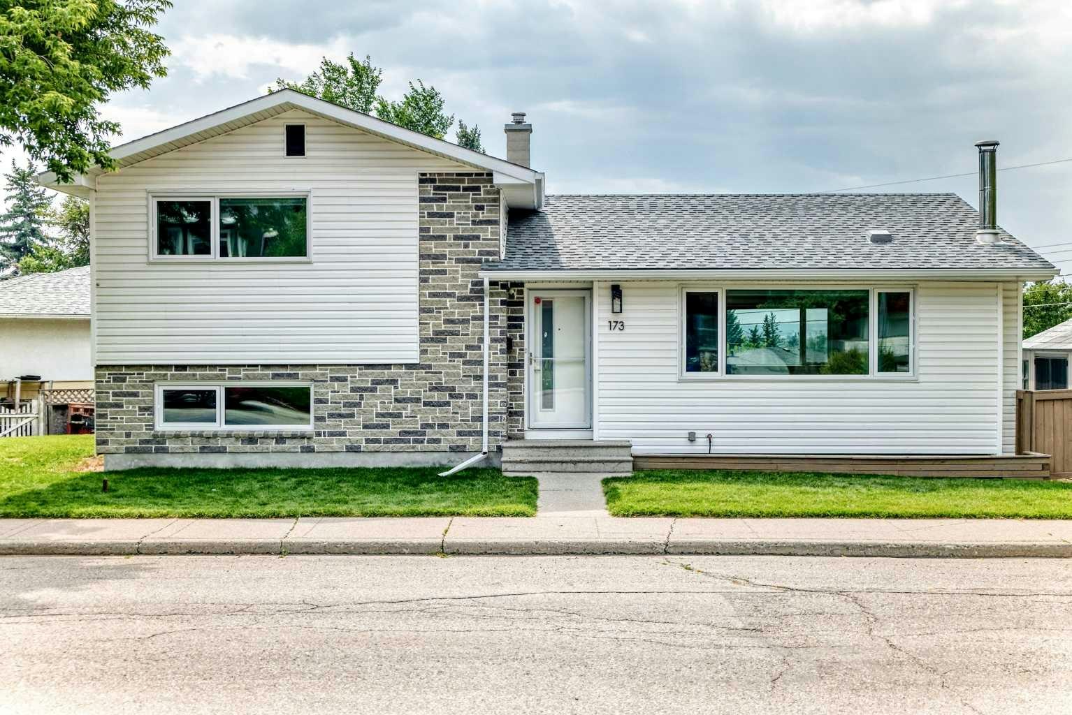 173 Cornwallis Drive NW, Calgary, AB, T2K 1V4