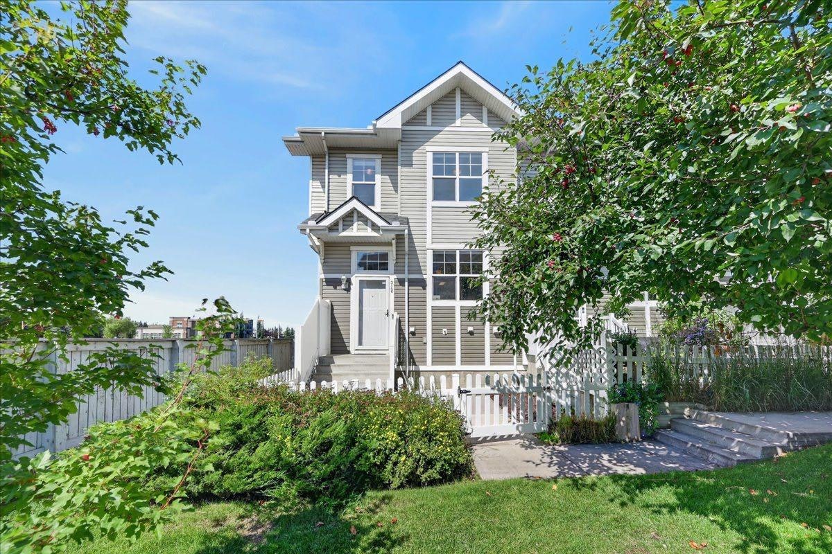 3146 New Brighton Gardens SE, Calgary, AB, T2Z 0A8