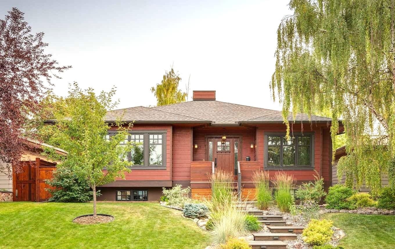 95 Lissington Drive SW, Calgary, AB, T3E 5E4