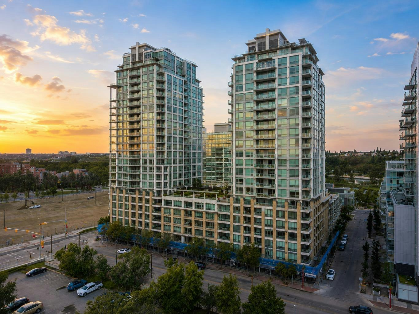 511-222 Riverfront Avenue SW, Calgary, AB, T2P 0W3