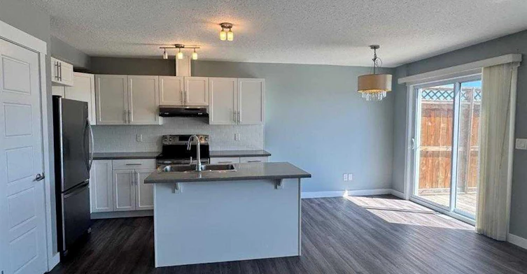 8453 101 Avenue, Grande Prairie, AB, T8X 0R1 - 3