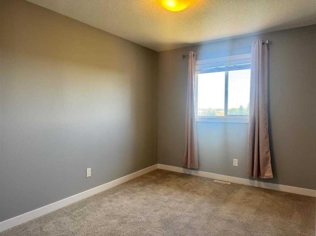 8453 101 Avenue, Grande Prairie, AB, T8X 0R1 - 5