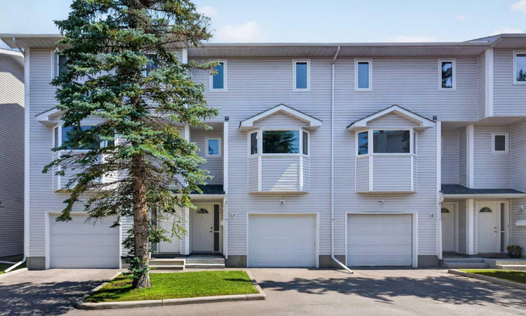52 Glenbrook Villas SW